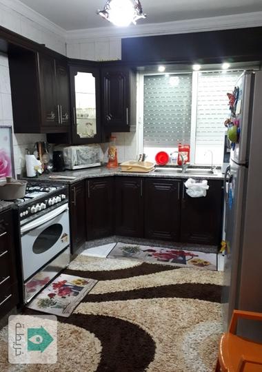 شقة مجددة للبيع في أبو نصير بجانب صحارى مول