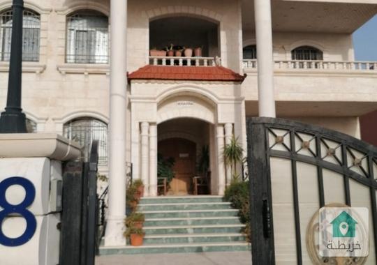 فيلا فاخرة للبيع في جرش الجبل الاخضر 
