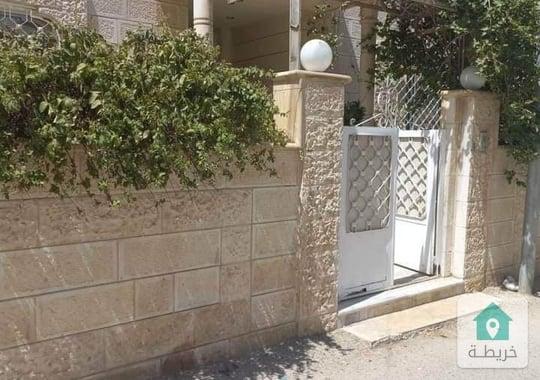 منزل ڤيلا مستقل للبيع في الزرقاء 