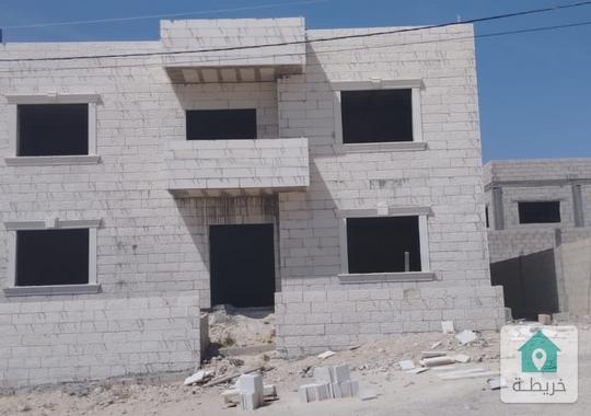 فيلا بحاجة للتشطيب للبيع من المالك مباشرة 