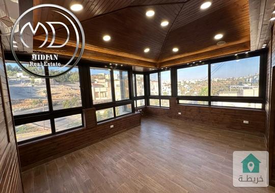 رووف فارغ للايجار دابوق مساحة 80م تشطيبات و ديكورات فاخرة اطلالة رائعة بسعر مميز