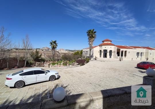 مزرعة مع فيلا بمواصفات قصر للبيع في أجمل مناطق و اطلالات عجلون 