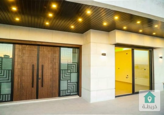 شقة جديدة بتشطيبات خاصة مميزة للبيع في أجمل مواقع رجم عميش طريق المطار 
