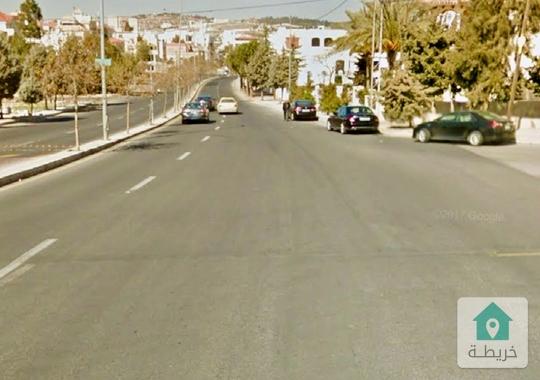 ارض للبيع في اجمل مناطق دابوق بالقرب من مسجد الحسين على شارعين.  