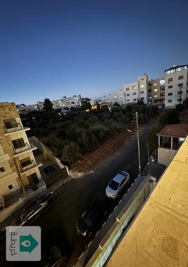 روف طابق ثالث للبيع عبارة عن شقتين ذات اطلالة مميزة وخلابة  في الجبيهة من المالك مباشرة 