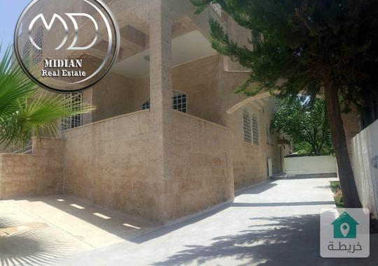 فلل للبيع الصويفية مساحة 1000م مع ترسات و حدائق سوبر ديلوكس و بسعر مميز جدا  