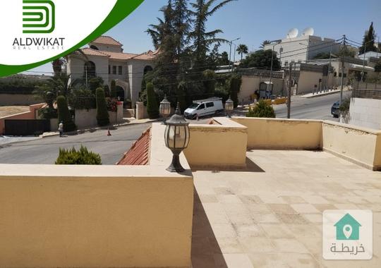 فيلا للايجار في عبدون مساحة البناء 550م ومساحة الارض 550م ومساحة الحديقة 200م