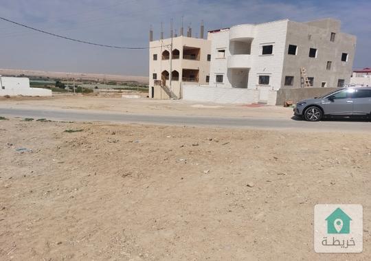 ارض للبيع في الاغوار الجنوبيه على البحر الميت وقريبة من شارع البحر الميت الرئيسي...واصل كل الخدمات 