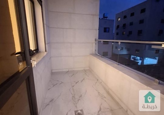 شقه فخمه طابق ثاني دوار المشاغل بالقرب من عريفه مول مساحه 180م للبيع بسعر 84 الف ت 0798120355