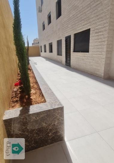 شقة للبيع الجبيهة ١٧٥م مدخل مستقل وتراسات واسعة جديدة 