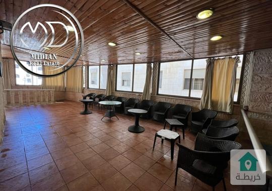 شقة شبه ارضي للبيع ام السماق مساحة 265م مع مسبح و تراسات بسعر مميز جدا