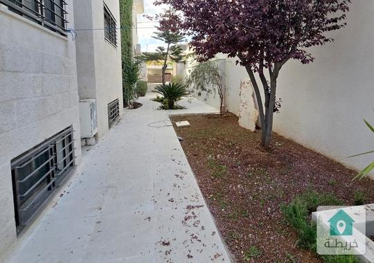 فيلا متلاصقة فارغة للبيع في حي سفارات و دبلوماسيين
