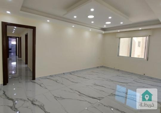 شقة للبيع قرب شارع الجامعة موقع سكني واستثماري ١٢٠م مجددة بالكامل بسعر مميز من المالك مباشرة 
