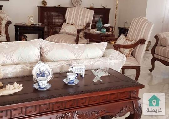 ڤيلا للبيع في طريق المطار خلف المدارس العالمية 