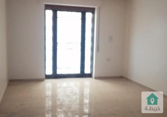 شقة للبيع اربد الحي الشرقي ميدان الزعبي عمر البناء ٩ سنوات تسوية مفرغة ١٧٥ متر داخلي ١٠٠ متر ترسات