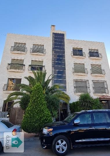 شقة للإيجار من المالك في أجمل و أرقى مناطق دير غبار  خلف صيدلية جونيا و مقابل المدرسة الفرنسية. 