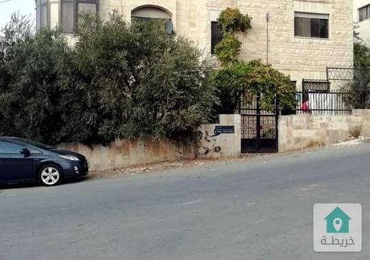 فيلا للبيع بسعر مغري في ضاحيه الامير حسن من المالك مباشره 