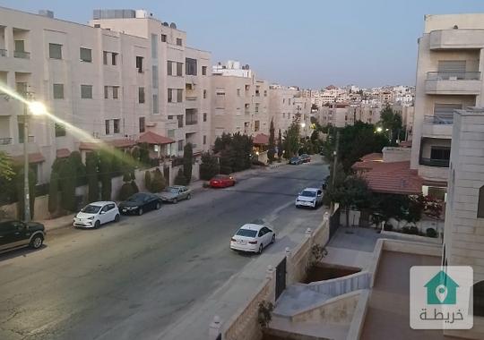 شقة طابق أول للبيع في الجبيهة قرب الملحقية السعودية 