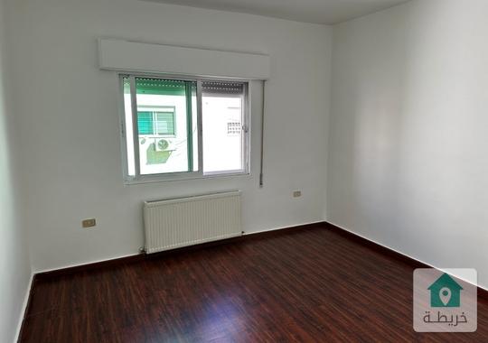 شقة فارغة للايجار في ضاحية الرشيد 
