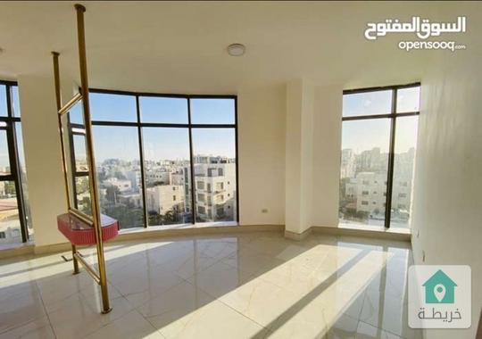 للايجار مكتب فخم .. بموقع حيوي رائع 