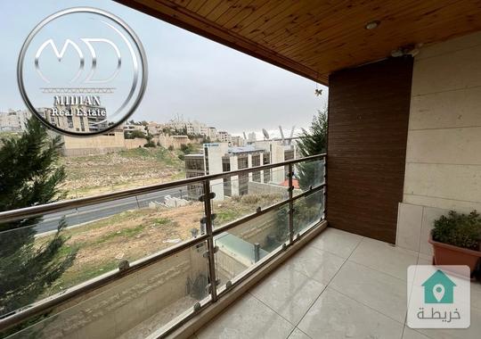 شقة شبه ارضي فارغة للايجار عبدون مساحة 200م تشطيبات و ديكورات عصرية فاخرة اطلالة جميلة