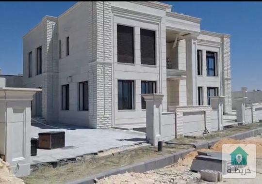 فيلا جديدة مميزة للبيع في أرقى مناطق عمان  أم البساتين شارع المطار