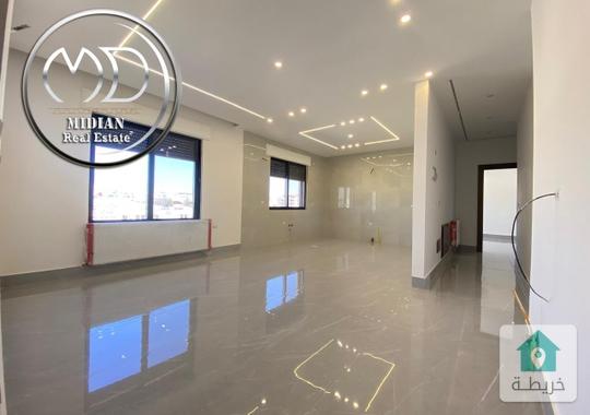 شقة فارغة للايجار خلدا قرب الهمشري مساحة 190م طابق اول تشطيبات ديكورات عصرية فاخرة جديدة لم تسكن