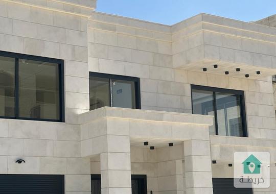 فيلا جديدة مميزة للبيع في اجمل مواقع البينات طريق المطار 