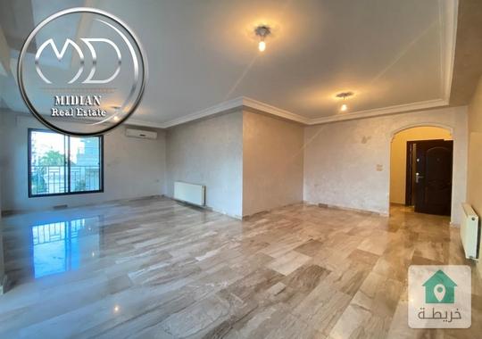 شقة فارغة للايجار دير غبار مساحة 210م طابق اول تشطيبات سوبر ديلوكس تصلح للأجانب و الهيئات الدبلوماسي