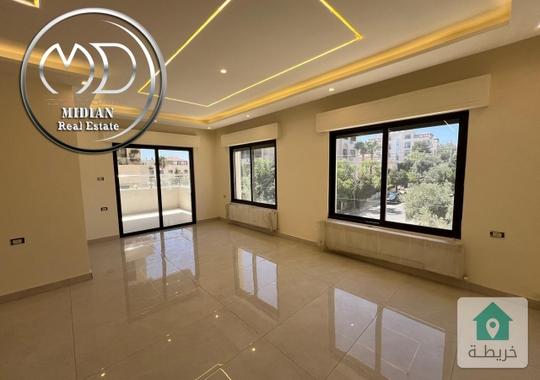 شقق للبيع الشميساني مساحات 220م تشطيبات و ديكورات عصرية فاخرة اطلالة جميلة جديدة لم تسكن