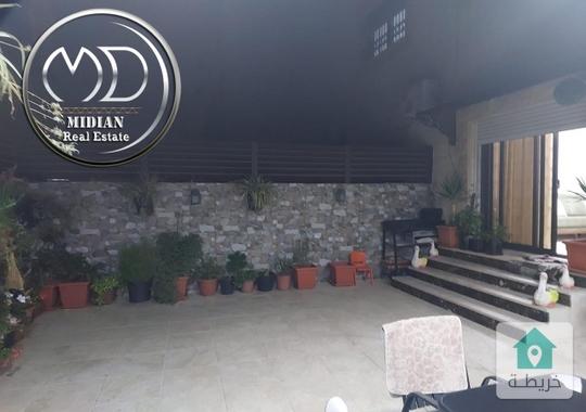 شقة ارضية للبيع حي الصحابة مساحة 205م مع ترس و حديقة 70م تشطيبات ديكورات سوبر ديلوكس بسعر مميز