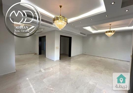 شقة جديدة للبيع دير غبار طابق اول مساحة 280م 4 نوم تشطيبات و ديكورات عصرية فاخرة بسعر مغري جدا