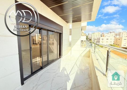 شقق ارضية و شبه ارضي جديدة للبيع خلدا مساحات 220م مع تراسات و حدائق تشطيبات و ديكورات فاخرة 