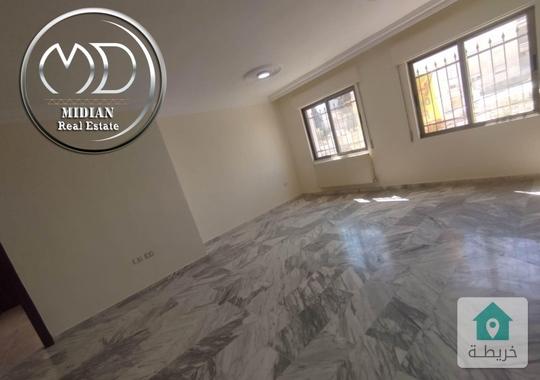 شقة للبيع ام السماق مساحة 130م طابق ثاني سوبر ديلوكس تصلح للاستثمار بسعر مميز جدا