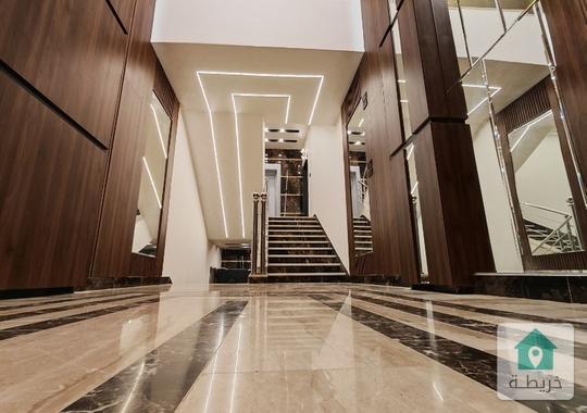 شقه للبيع طابق ارضي 225م 4نوم 2ماستر مع حديقه كراج خاص شفا بدران تشطيبات فنادق 0795911137 