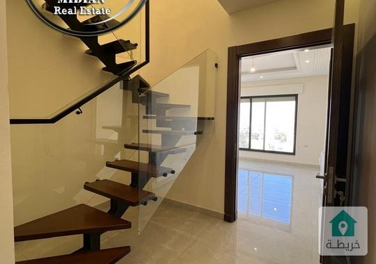 شقق جديدة للبيع الظهير مساحات 195م  165م تشطيبات ديكورات فاخرة اطلالة رائعة و بأسعار مميزة 