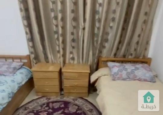 شقه بالزهور للبيع