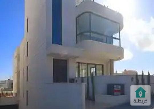 شقة ارضية طابقية جديدة للبيع في ارقى احياء دابوق 