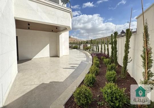 شقة ارضية للبيع بعبدون