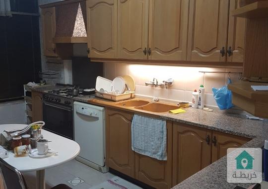 شقة للبيع بالدوار الرابع خلف رئاسة الوزراء