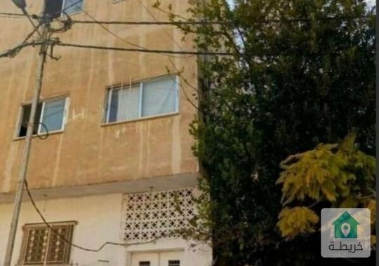 عماره للبيع ٣ طوابق كل طابق شقتين بسعر مناسب للجميع