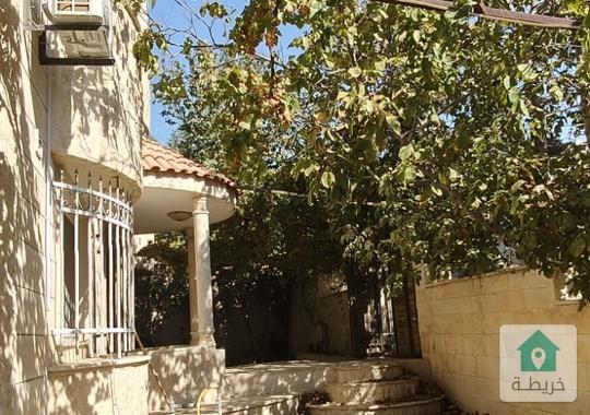 فيلا فاخرة في مرج الحمام خلف كازية السلام بسعر مغري جدا 