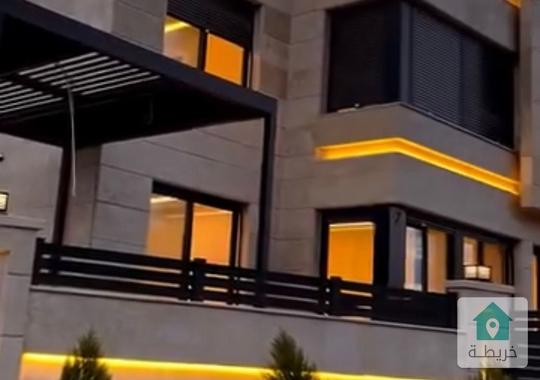 شقق فاخرة جدا ومميزة للبيع طريق المطار خلف المدارس العالمية 
