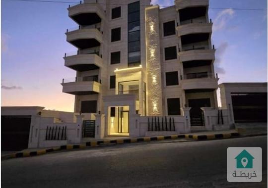 لعشاق الفخامة والخصوصية: دوبلكس حديث بإطلالة ساحرة في مرج الحمام