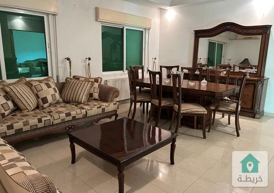 شقة مفروشة بالشميساني بالقرب من سوبرماركت سفن للبيع بسعر مغري