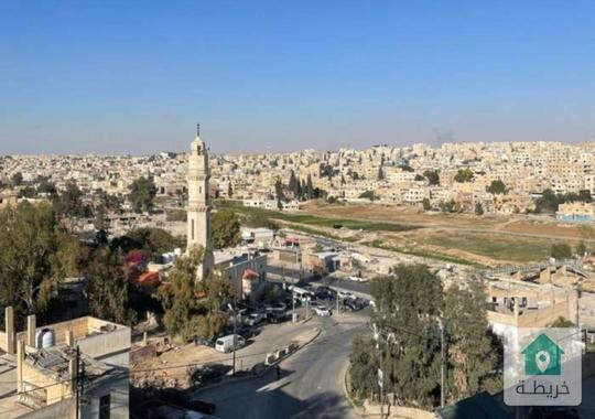 شقة باطلالة مميزة للبيع 