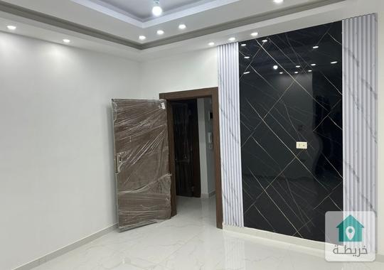 شقة فاخرة للبيع في اجمل مواقع ابو علندا طابق اول بسعر مغرري جدااا مساحة 150 م  مع اثاث جديدة لم تسكن