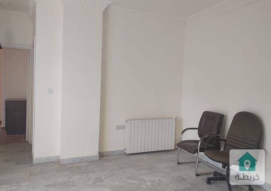 شقة طابق ثاني للبيع في ام اذينة