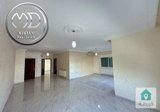 شقة فارغة للايجار دير غبار مساحة 190م طابق ثالث سوبر ديلوكس اطلالة جميلة 