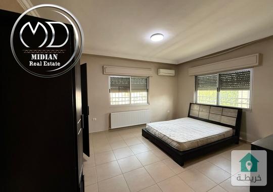 شقة مفروشة للايجار طابق ارضي معلق خلدا مساحة 160م تشطيبات و فرش سوبر ديلوكس بسعر مميز  